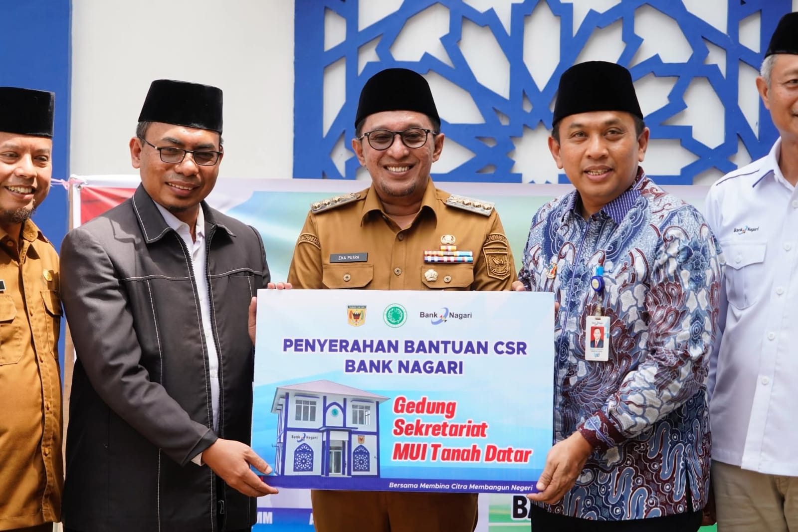 Penyerahan gedung Sekretariat MUI Tanah Datar